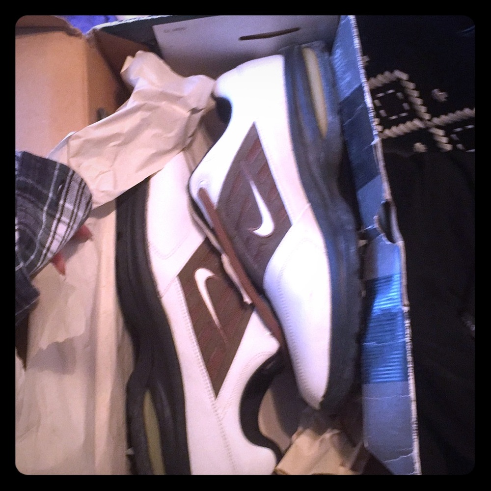 Size 10 Nike Golf White-Ranch SP-4 saddle